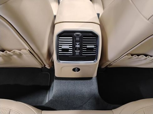 Used 2021 Porsche Macan image 13