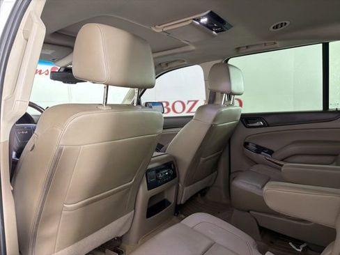 Used 2017 GMC Yukon XL SLT w/ Open Road Package RWD image 12