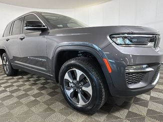 Used 2022 Jeep Grand Cherokee Limited 4xe AWD/4WD video 3