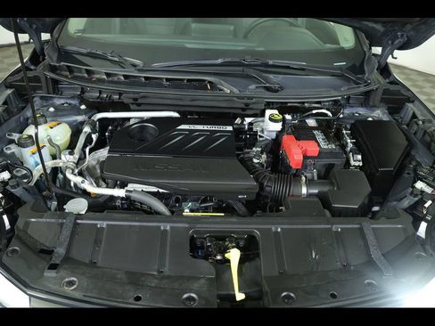 Used 2025 Nissan Rogue SV AWD/4WD image 19