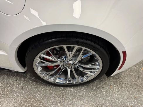 Used 2018 Chevrolet Corvette Z06 w/ Z07 Performance Package RWD image 29