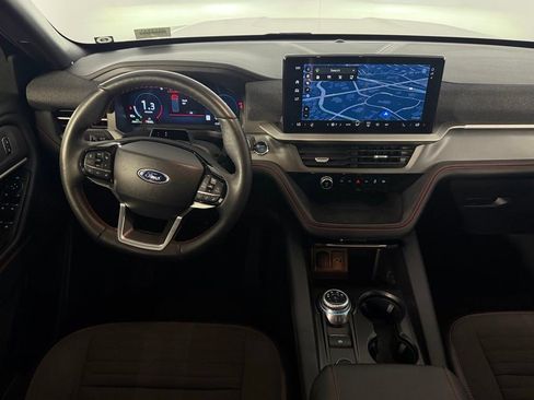 Used 2025 Ford Explorer ST-Line w/ ST-Line Street Pack AWD/4WD image 17