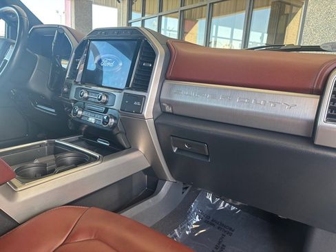 Used 2022 Ford F350 Platinum image 35