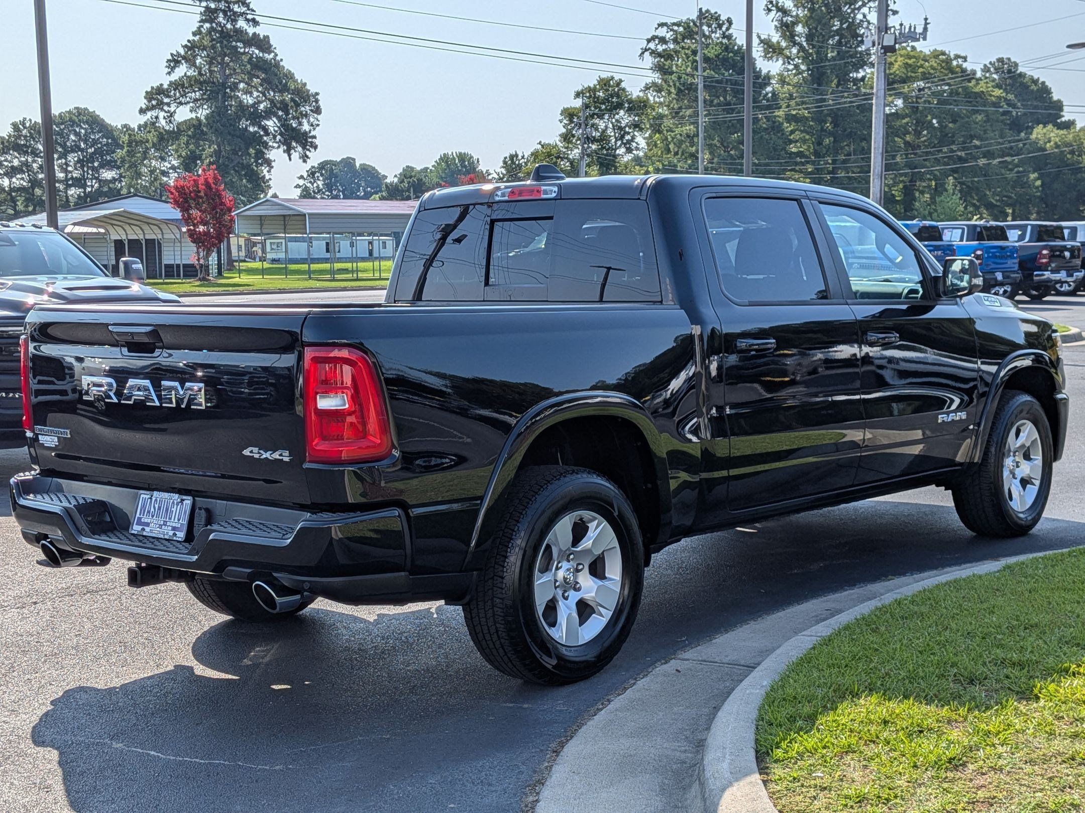Used 2025 RAM 1500 Big Horn AWD/4WD image 5