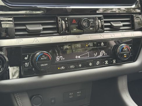 New 2026 Nissan Pathfinder Platinum AWD/4WD image 15