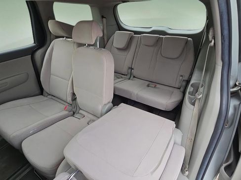 Used 2017 Kia Sedona LX FWD image 29