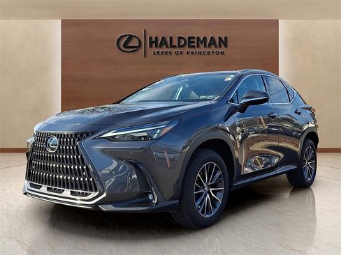 Certified 2023 Lexus NX 250 FWD w/ Premium Package image 3