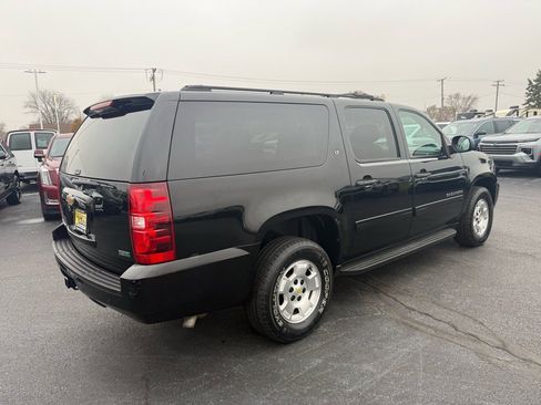 Used 2011 Chevrolet Suburban LT w/ Luxury Package image 5