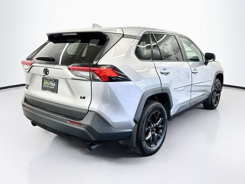 Used 2024 Toyota RAV4 LE FWD image 9