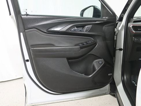 Used 2021 Chevrolet TrailBlazer RS w/ Sun and Liftgate Package image 30