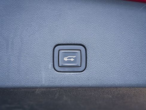 Used 2021 Cadillac XT6 Premium Luxury image 11