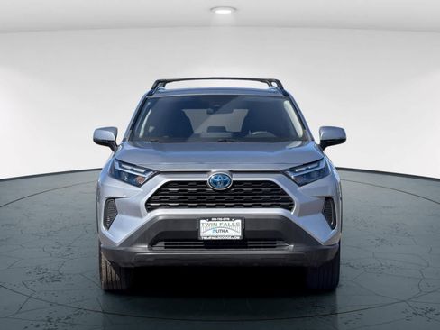 Used 2022 Toyota RAV4 XLE image 10