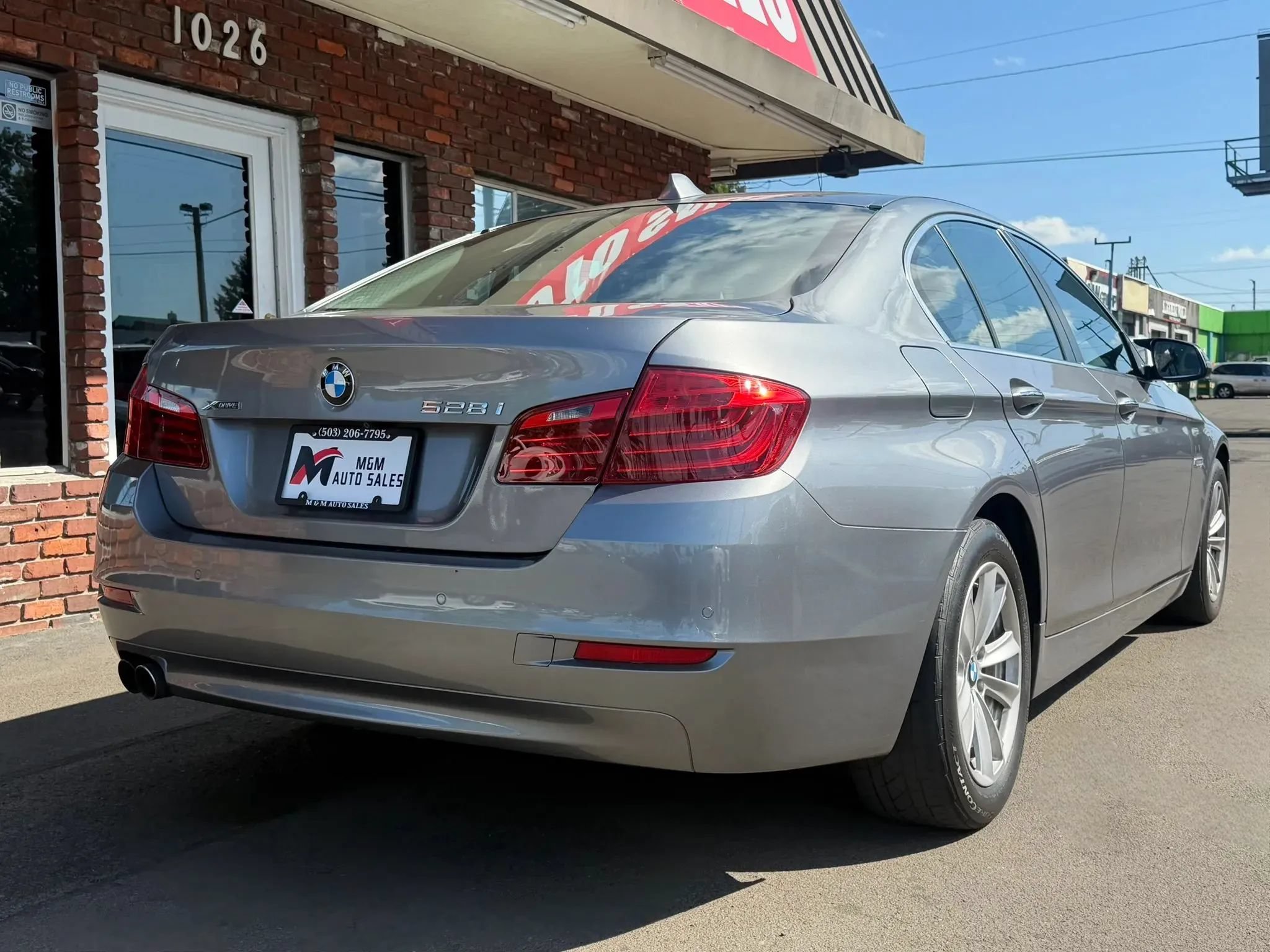 Used 2016 BMW 528i xDrive Sedan AWD/4WD image 4