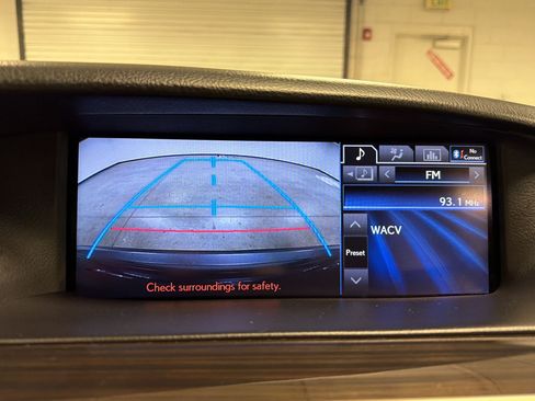 Used 2013 Lexus LS 460 w/ Comfort Pkg RWD image 18