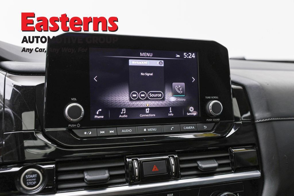 Used 2024 Nissan Pathfinder SV w/ SV Premium Package AWD/4WD image 19