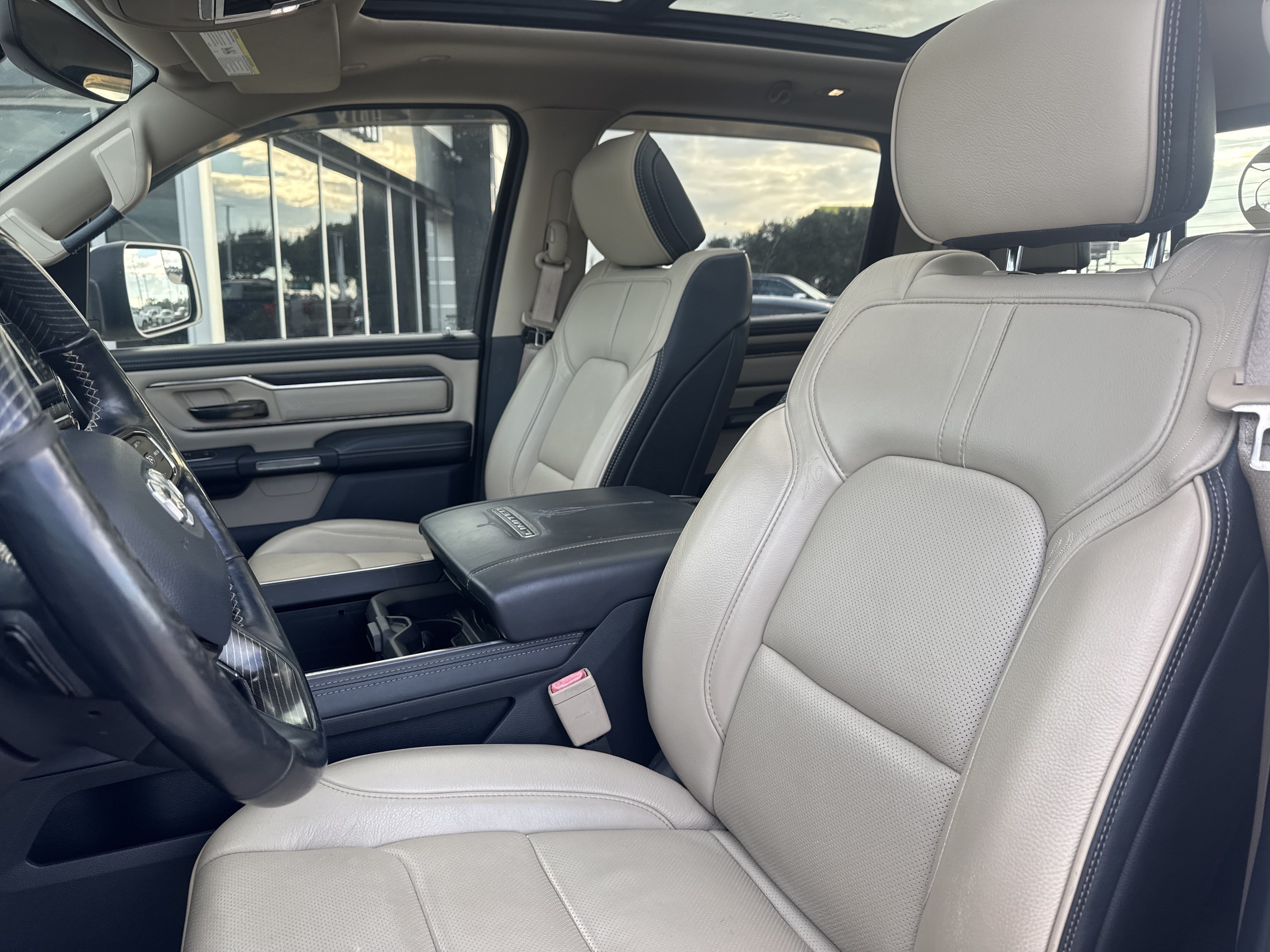 Used 2019 RAM 1500 Limited AWD/4WD image 7