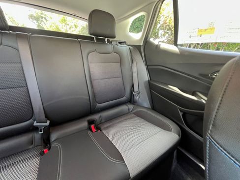 Used 2025 Chevrolet Trax LT w/ LT Convenience Package image 36