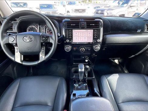 Used 2020 Toyota 4Runner 4WD image 10