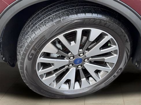 Used 2021 Ford Escape Titanium image 21