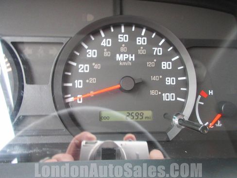 Used 2024 Isuzu NQR image 10