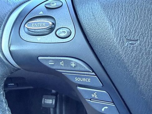 Used 2020 Nissan Pathfinder SV FWD image 30