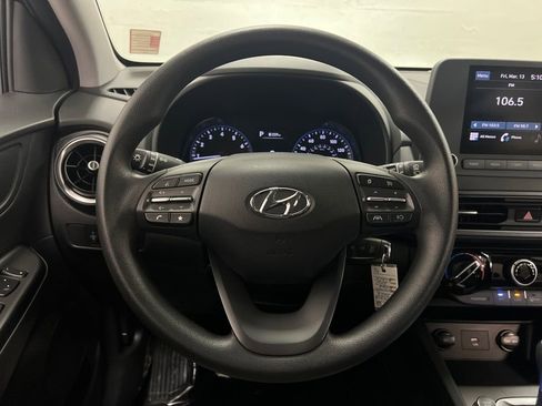 Used 2023 Hyundai Kona SE image 15