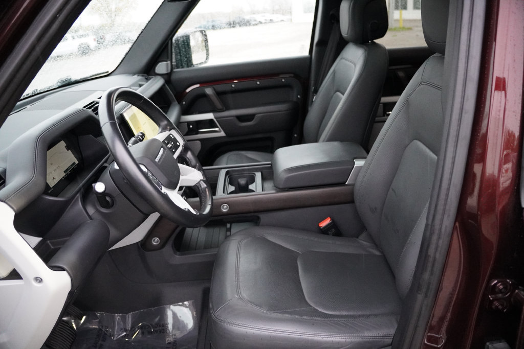 Used 2023 Land Rover Defender 130 SE AWD/4WD image 16