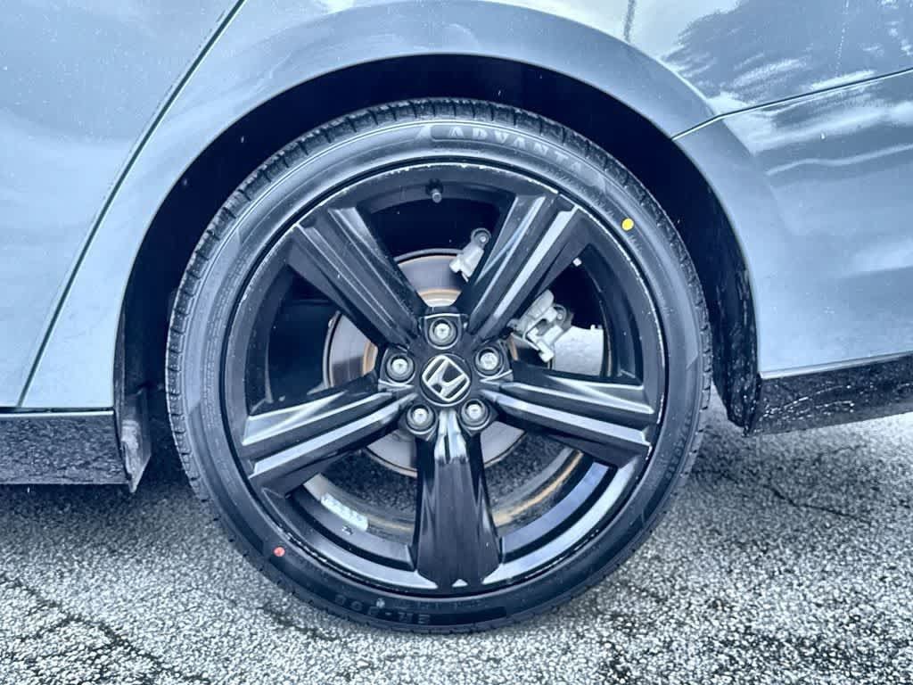 Used 2023 Honda Accord Sport image 11