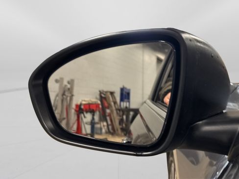 Used 2025 Nissan Altima 2.5 SV image 15