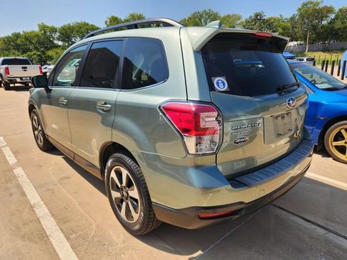 Used 2018 Subaru Forester 2.5i Limited AWD/4WD image 3