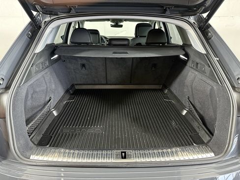 Used 2024 Audi Q8 e-tron Prestige w/ Prestige Package AWD/4WD image 27