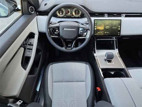 New 2026 Land Rover Range Rover Evoque Dynamic SE AWD/4WD image 31