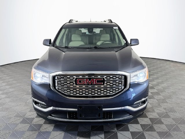 Used 2018 GMC Acadia Denali w/ Technology Package FWD image 2