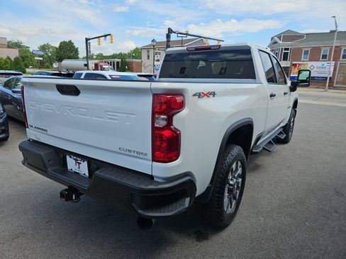 Used 2025 Chevrolet Silverado 2500 Custom w/ Custom Value Package AWD/4WD image 10