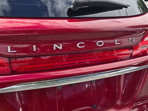 Used 2019 Lincoln MKC Premiere FWD image 9