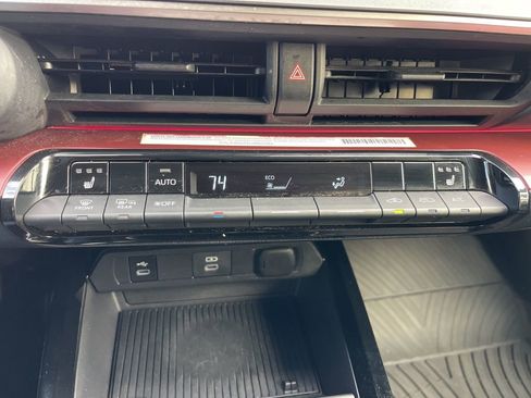 Used 2023 Toyota Prius Prime Premium image 12