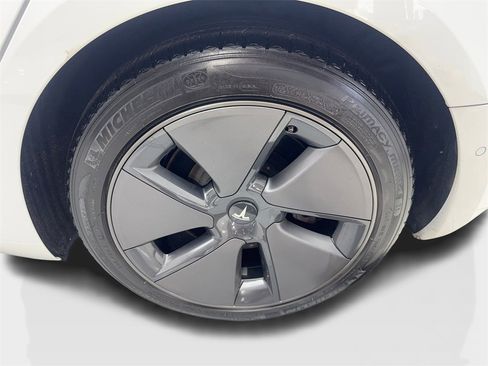 Used 2021 Tesla Model 3 Standard Range Plus image 79
