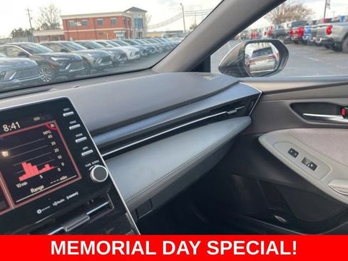 Used 2019 Toyota Avalon XSE w/ All Weather Liner Package FWD image 29