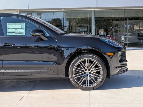 New 2026 Porsche Macan image 11