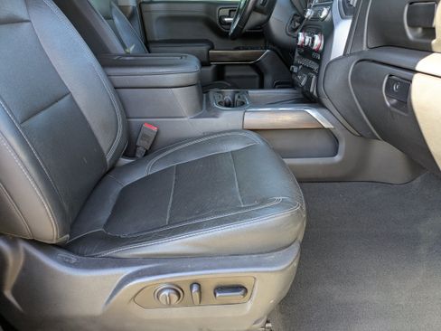 Used 2019 GMC Sierra 1500 SLT w/ SLT Premium Package image 11