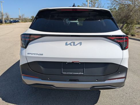 New 2026 Kia Sportage LX FWD image 6