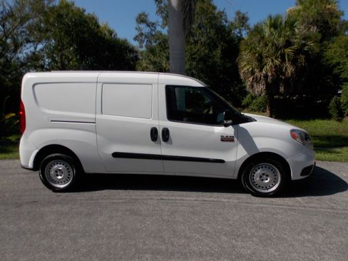 Used 2022 RAM ProMaster City Tradesman FWD image 9