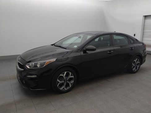 Used 2019 Kia Forte LXS FWD image 2