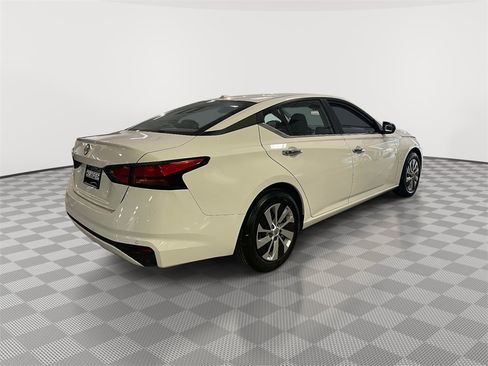 Certified 2025 Nissan Altima 2.5 S image 2