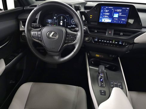 Used 2025 Lexus UX 300h AWD w/ Cold Area Package image 18