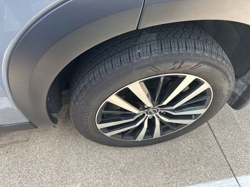 Used 2025 Nissan Pathfinder Platinum image 10