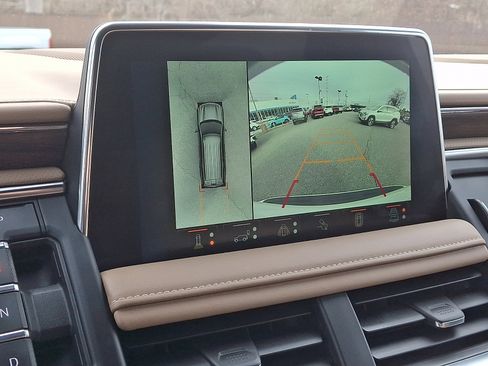 Certified 2023 Chevrolet Suburban Premier w/ Advanced Technology Package image 20