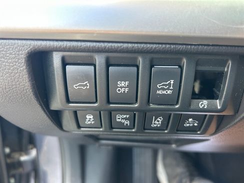 Used 2015 Subaru Outback 3.6R Limited AWD/4WD image 17