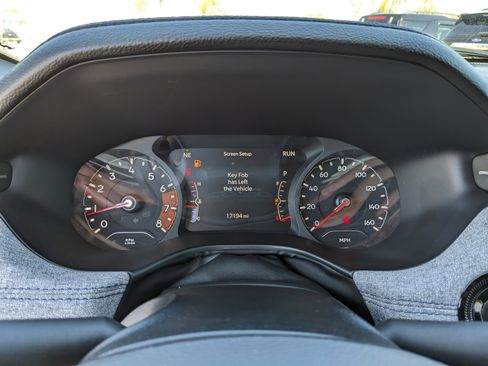 Used 2023 Jeep Compass Latitude image 36