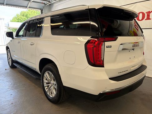 Used 2021 GMC Yukon XL SLT image 9